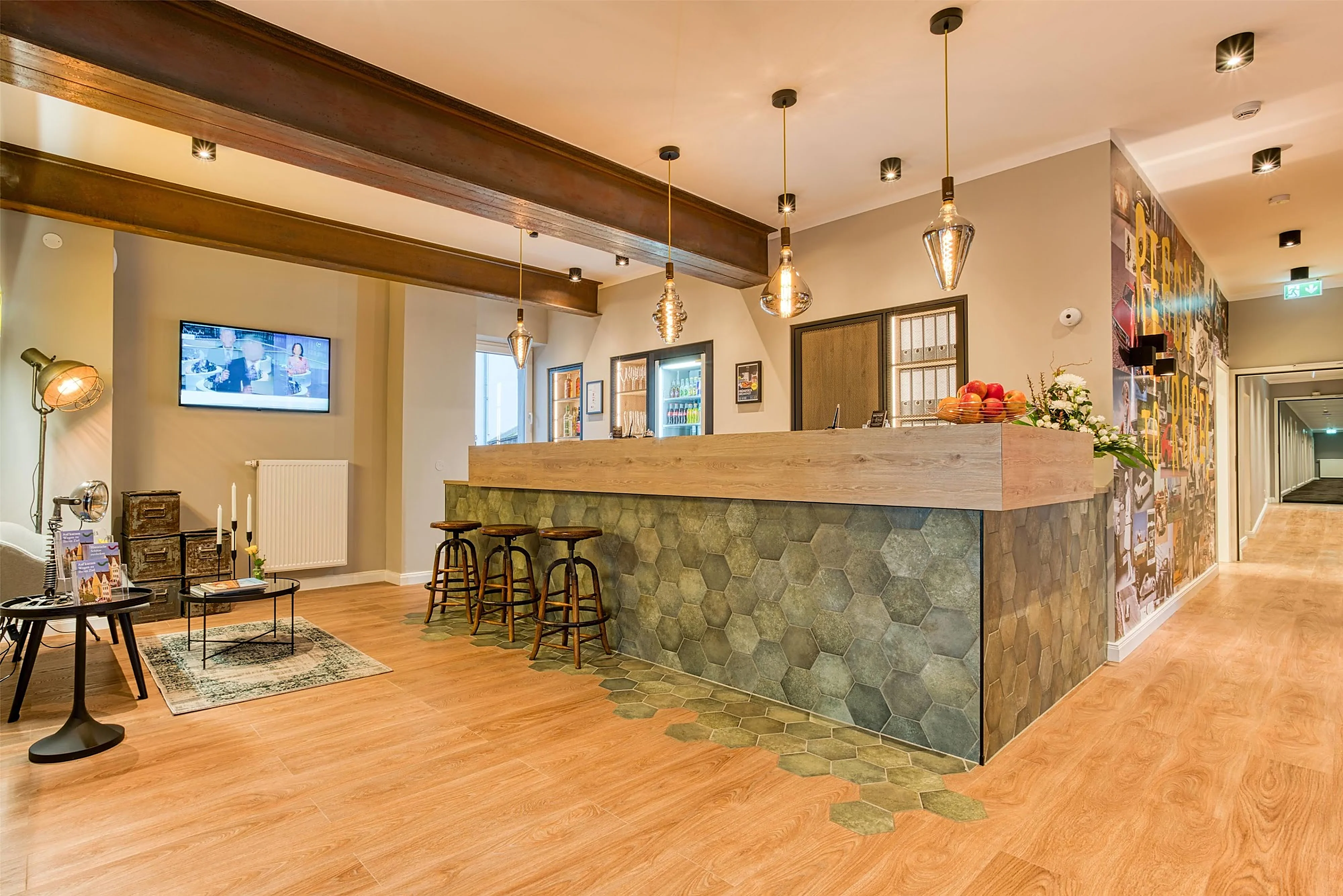 Lobby und Bar des AVA Boutique Hotels
